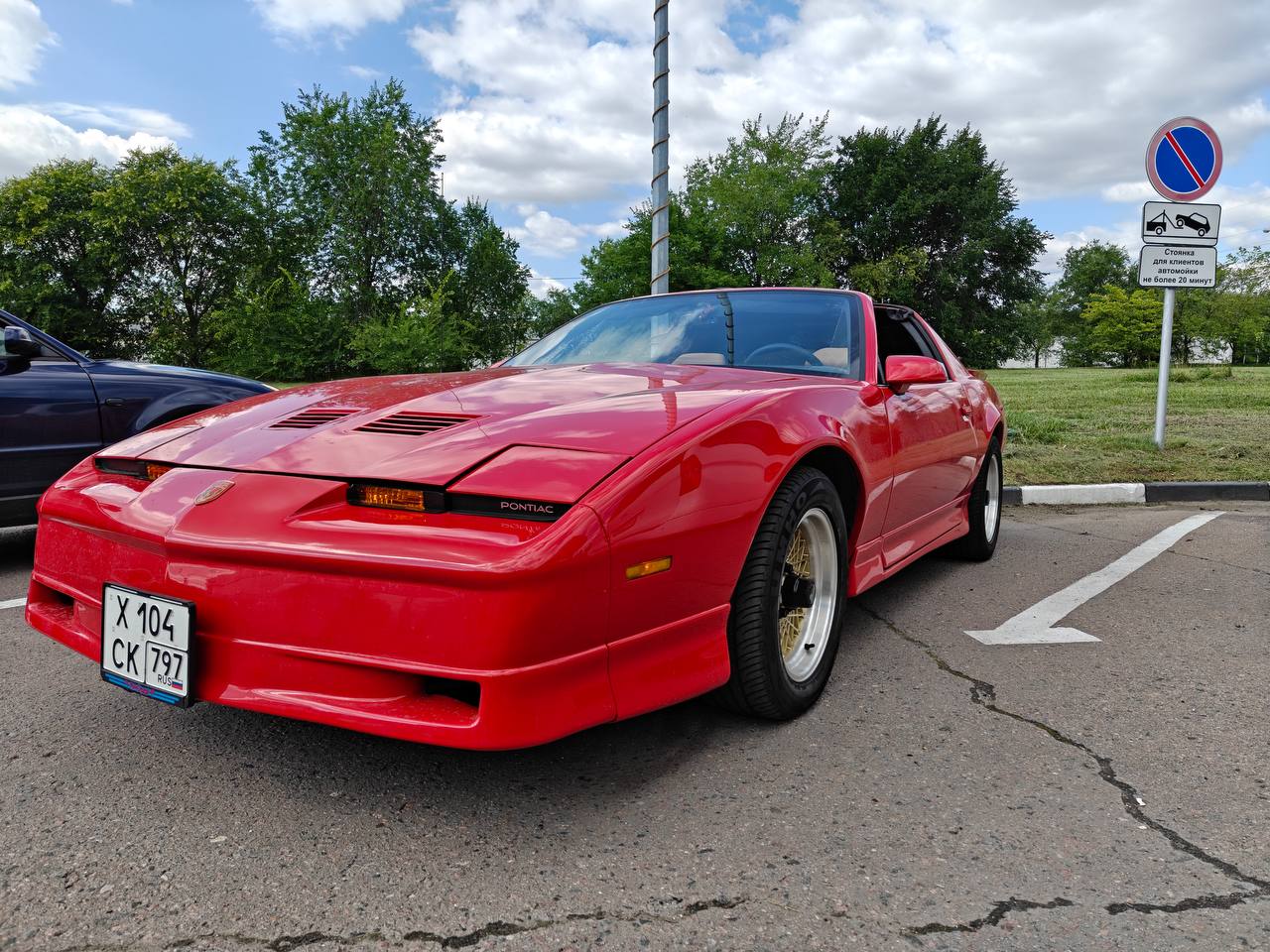 Участник ретро-выставки: Pontiac Firebird Trans AM 1989